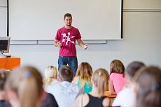جامعة براغ للاقتصاد والأعمال - صورة 5